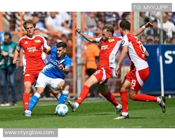 热爱德甲的足球明星们:他们的传奇故事与精彩瞬间 热爱德甲的足球明星们:他们的传奇故事与精彩瞬间