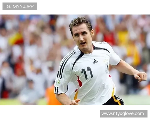 足球明星颜值大比拼谁是球场上的颜值担当与魅力风云人物 足球明星颜值大比拼谁是球场上的颜值担当与魅力风云人物